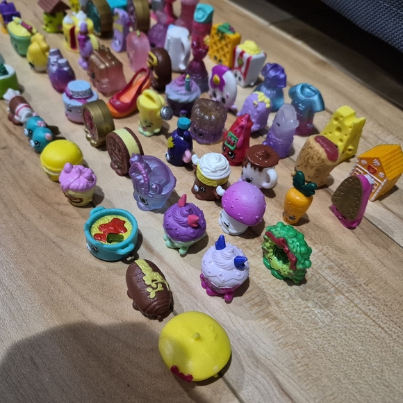 60 Shopkins - Picture 3 of 3